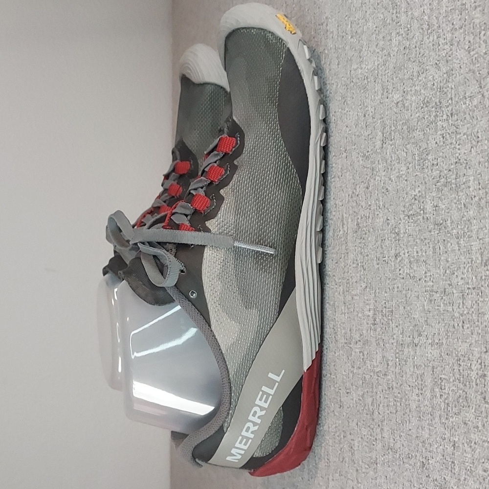 Merrel Vapor Glove 4 Grey Burgundy Vibram Sole Running Shoe Women's Size 8